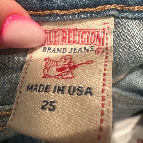 True Religion Women’s Capri Jean Pants Medium Wash Size 25 Button Back Pocket - Picture 3 of 3